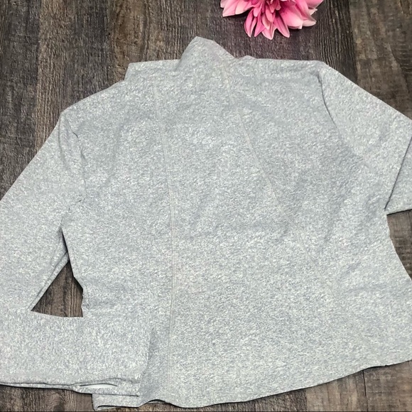 Pink Victoria Secret Active Wear. Light gray long sleeve top Large NWT  (B3) - Picture 6 of 10